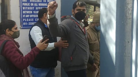 Journalists associations condemn police action against Punia, Dharmender Singh