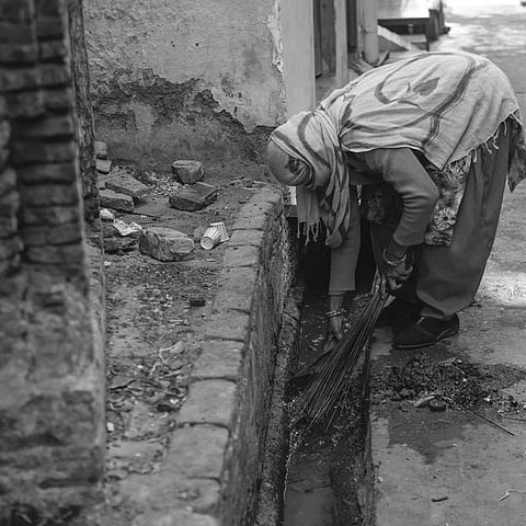 Lack of water supply makes sanitation workers manually scavenge Indian toilets