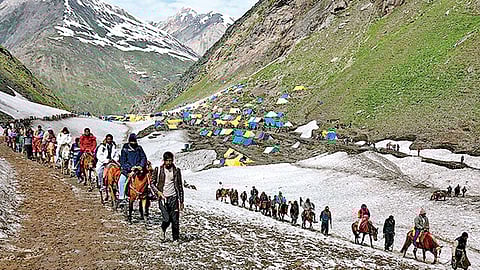 This Summer, Instead of Pilgrims, Send Cleaners to Amarnath Yatra