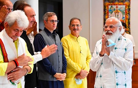 Kashmir: If Delhi is Far, Meeting of Minds Farther Still