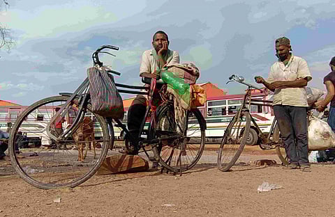 The helpline has been launched in view of the plight of migrant workers during the pandemic. Photo: Gaon Connection