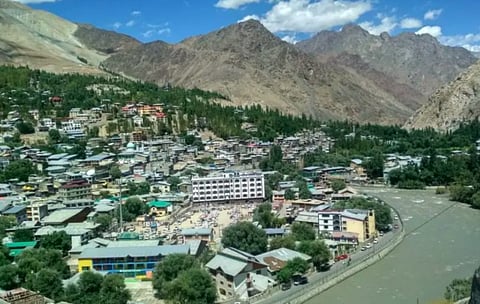In New Order, Ladakh Administration to Issue Resident Certificates, Reserve Jobs for Locals