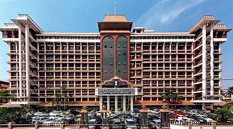 Residential complexes cannot prohibit inhabitants from keeping pets: Kerala HC