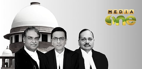 (LtoR): Justice Vikram Nath, Justice D.Y. Chandrachud and Justice Surya Kant.