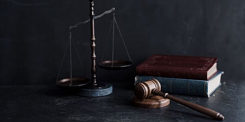 Can a legislator, who betrays a bribe-giver, claim immunity from prosecution?