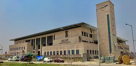 Andhra Pradesh High Court quashes state government order imposing a blanket ban on roadside public meetings