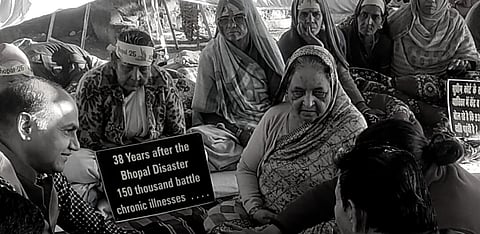 Bhopal gas survivors call off indefinite waterless fast, receive positive response from Union and state governments on curative petition for additional compensation