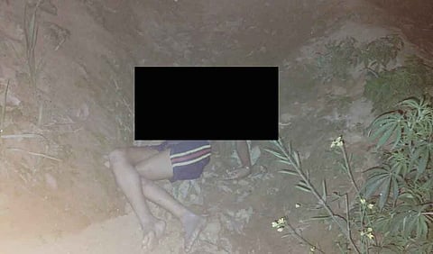 दलित बच्चे का शव खेत में पड़ा मिला