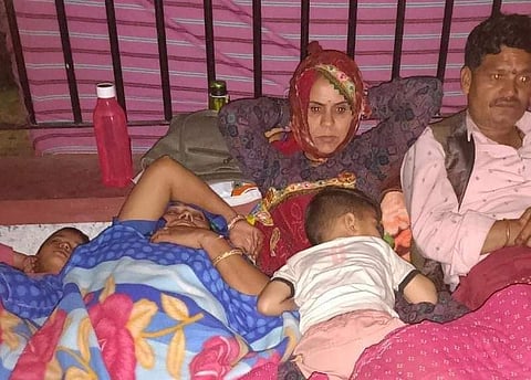 धरना स्थल पर वीरांगनाएं