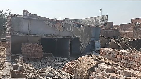 ग्राम ढोहरिया में टूटी हुई बस्ती