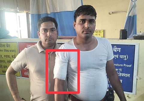 आदिवासी नायक: फायरिंग में गोली लगने के बाद भी बदमाश को दबोचने वाले कांस्टेबल को मिला बहादुरी का इनाम