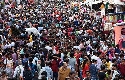 दुनिया में सबसे अधिक आबादी वाले देश के रूप में भारत ने चीन को छोड़ा पीछे, ये चीजें होंगी प्रभावित