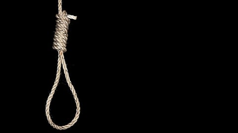 मध्य प्रदेश: बाइक चलाने वाली बेटी से लड़के वालों ने तोड़ा रिश्ता, पिता ने लगाई फांसी