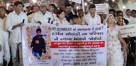 फादर्स डे: महाराष्ट्र से लेकर उत्तर प्रदेश तक, बच्चों की मौत बाद न्याय के लिए संघर्ष कर रहे पिता