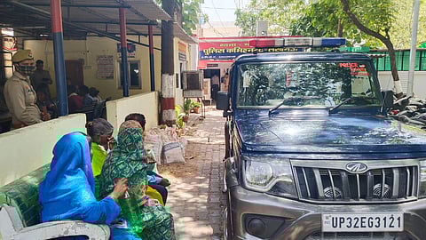 उत्तर प्रदेश: न्याय की गुहार लगाने सीएम आवास पहुंची दलित महिलाएं, पुलिस ने हिरासत में लिया!