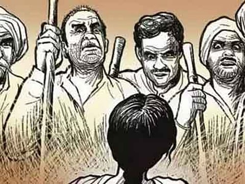 कर्नाटक: ऊंची जाति के युवक के खिलाफ बलात्कार की रिपोर्ट दर्ज कराने पर दलित परिवार का बहिष्कार!