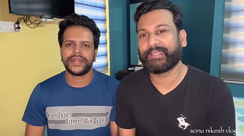 सोनू और निकेश ने सुप्रीम कोर्ट के निर्णय को बेहद निराशाजनक और एलजीबीटीक्यू समुदाय को हाशिये पर धकेलने वाला बताया।