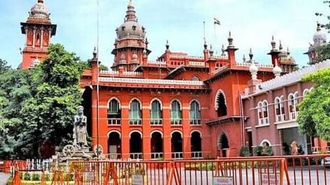 मद्रास हाई कोर्ट कोर्ट ने निलंबन आदेश पर अंतरिम रोक लगा दी और संस्थान को निर्देश दिया कि असलम को परीक्षा में शामिल होने के लिए हॉल टिकट जारी किया जाए और उन्हें सामाजिक कार्य विभाग में ब्लॉक प्लेसमेंट कार्यक्रम में भाग लेने की अनुमति दी जाए।