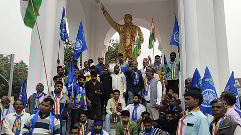Constitution Day: संवैधानिक मूल्यों की शपथ, संविधान को बचाने का लिया संकल्प
