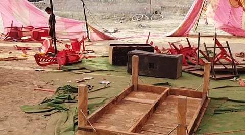 कानपुर जिले के भीतरगांव क्षेत्र में बुद्ध कथा के दौरान जमकर तोड़फोड़ की गई।