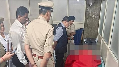 कर्नाटक: महिला को निर्वस्त्र कर घुमाने के बाद बिजली के खंभे से बांधकर पीटा, 7 गिरफ्तार