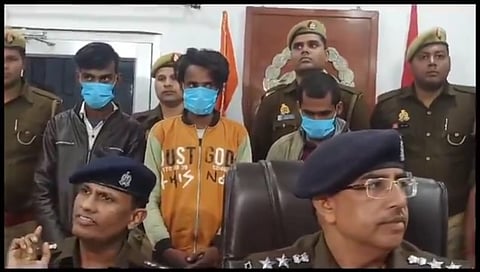 पुलिस की गिरफ्त में आरोपी