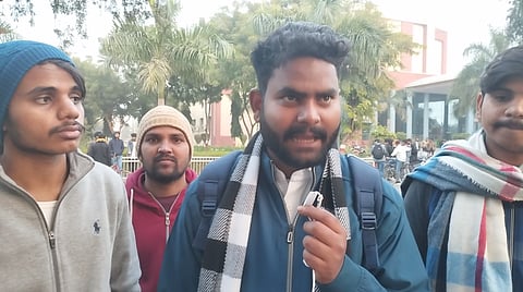 बीबीएयू में डॉ. अम्बेडकर पर आपत्तिजनक टिप्पणी को लेकर छात्रों ने किया हंगामा, कार्रवाई की मांग