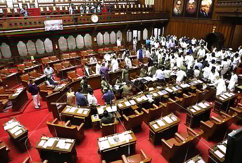 कर्नाटक: विवादास्पद मंदिर कर विधेयक विधान परिषद में खारिज, कानून बनने पर होते ये बदलाव..