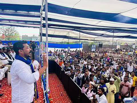 नगीना में जनसभा को सम्बोधित करते चंद्रशेखर आजाद।