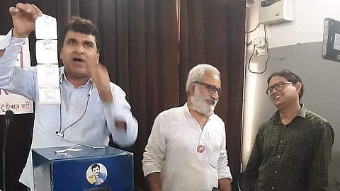 इलेक्ट्रॉनिक वोटिंग मशीन पर क्यों उठते रहे हैं सवाल, क्या EVM में होती है वोटों की चोरी?