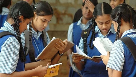 दिल्ली: NCERT की किताबों से बाबरी मस्जिद के हटाए गए संदर्भ, मुस्लिम शिक्षक ने कहा...