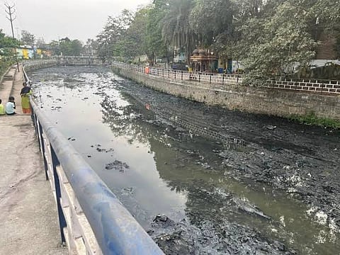 MP: इंदौर की कान्ह नदी कीचड़ में तब्दील.