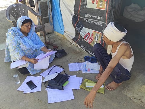 सिलिकोसिस से पीड़ित खनन श्रमिक लच्छू लाल आदिवासी.