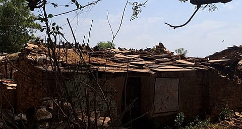 श्योपुर के मोरावन गांव में आदिवासी परिवार का घर.