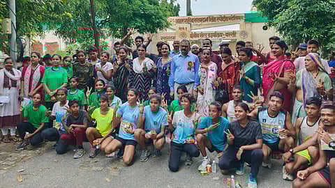 UP: रेड रिबन मैराथन में ट्रांसजेन्डर वर्ग की कशिश को प्रथम स्थान, एचआईवी-एड्स के प्रति जागरूकता की चर्चा