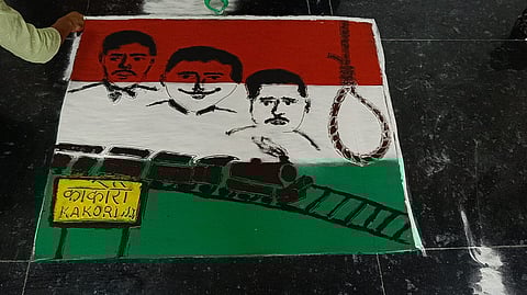 गोरखपुर: काकोरी ट्रेन एक्शन शताब्दी समारोह के पहले दिन आयोजित हुए कई कार्यक्रम, शहीदों के परिजन हुए सम्मानित