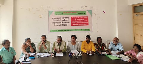 तथ्यान्वेषण दल ने संथाल परगना क्षेत्र के प्रमुख गांवों और घटनास्थलों का दौरा किया, स्थानीय लोगों, पीड़ितों, आरोपियों, ग्रामीणों, ग्राम प्रधानों और सामाजिक कार्यकर्ताओं से विस्तृत बातचीत के बाद विस्तृत रिपोर्ट बनाई.