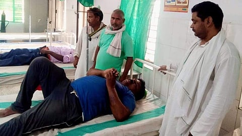 UP: किसान नेता वीरेंद्र यादव पर हुआ जानलेवा हमला, कार्रवाई की मांग