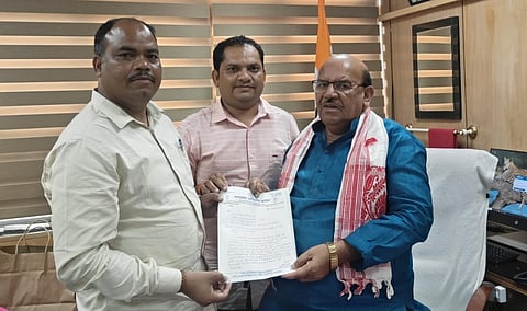 MP में पेसा कानून के प्रभावी क्रियान्वयन की मांग को लेकर आदिवासी कांग्रेस ने ST आयोग के अध्यक्ष को सौंपा ज्ञापन