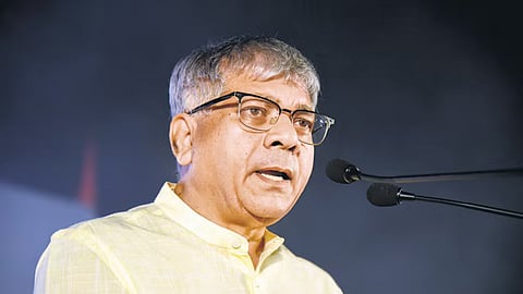 वंचित बहुजन अघाड़ी के संस्थापक और अध्यक्ष प्रकाश अंबेडकर