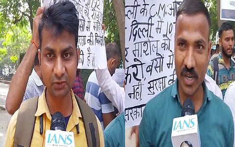 प्रदर्शनकारी बस मार्शल