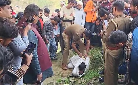 यूपी: बोरे में मिला दलित महिला का शव, परिवार के आरोपों से गरमाई राजनीति