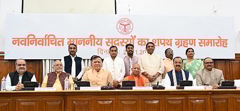 यूपी: उपचुनाव में भाजपा और रालोद के 7 सदस्यों ने विधानसभा में ली शपथ, पीएम मोदी-योगी के नेतृत्व पर जताई निष्ठा