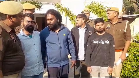 पुलिस द्वारा गिरफ्तार किये गए आरोपी