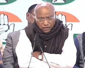 कांग्रेस के राष्ट्रीय अध्यक्ष मल्लिकार्जुन खड़गे