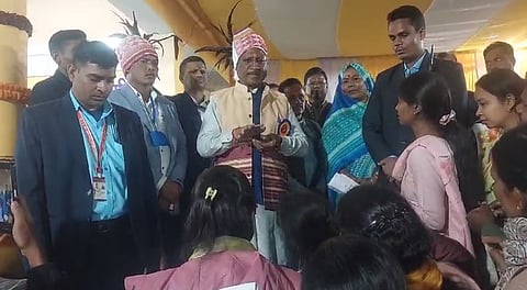 हाल ही में शिक्षकों के एक प्रतिनिधिमंडल ने मुख्यमंत्री से मुलाकात की, लेकिन उनका कहना है कि सीएम विष्णुदेव ने केवल कोरे आश्वासन दिए।