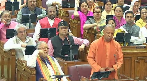 उत्तर प्रदेश विधानसभा के बजट सत्र में मुख्यमंत्री योगी आदित्यनाथ