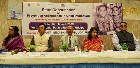 कार्यक्रम में न्यायपालिका, प्रशासन, सामाजिक संस्थाओं और बाल अधिकार कार्यकर्ताओं ने भाग लिया।