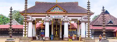 वैक्कम महादेव मंदिर केरल के कोट्टायम जिले में वैकोम में भगवान शिव को समर्पित विख्यात मंदिर है।