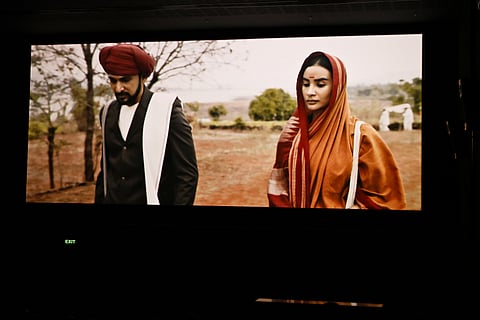 पूर्व मुख्यमंत्री अशोक गहलोत ने कहा- यह फिल्म सभी को देखनी चाहिए, इससे फुले जी की राह पर चलने और सर्वसमाज की बेहतरी के लिए कार्य करने की प्रेरणा मिलेगी।